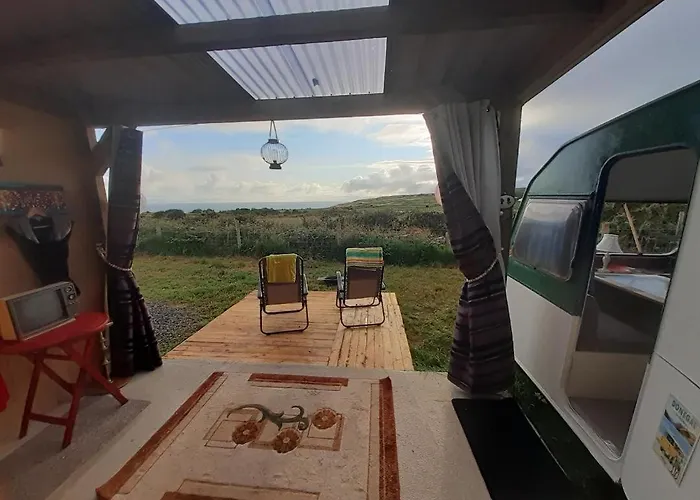 Father Ted Retro Caravan! Кемпинг Drumaville